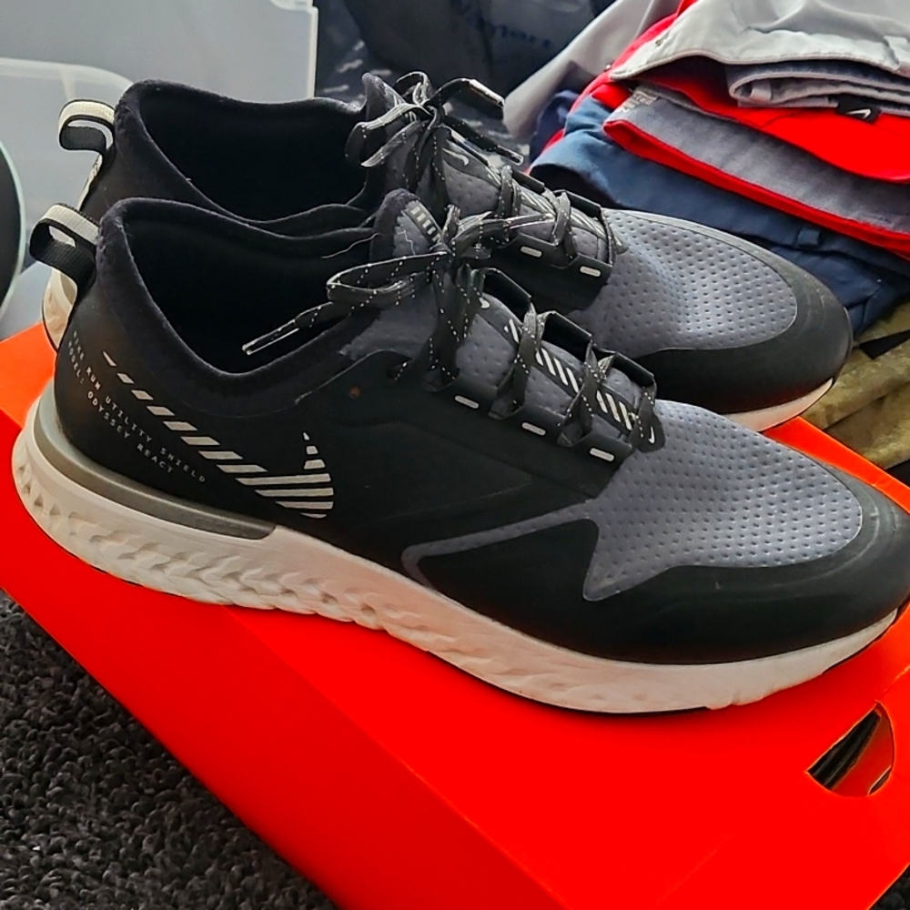 Nike Odyssey React SHIELD. 11. BLACK/GRAY.